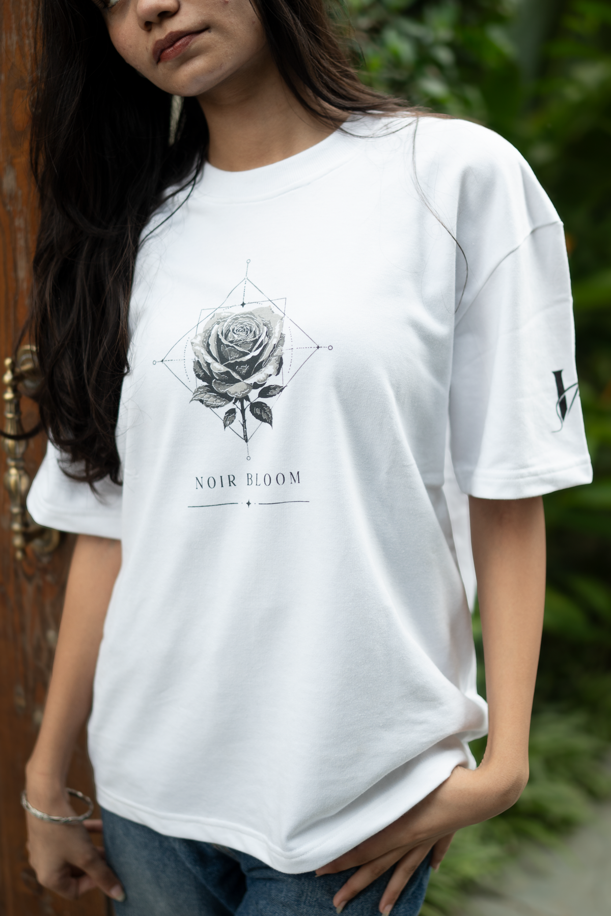 NOIR BLOOM Oversized Tee