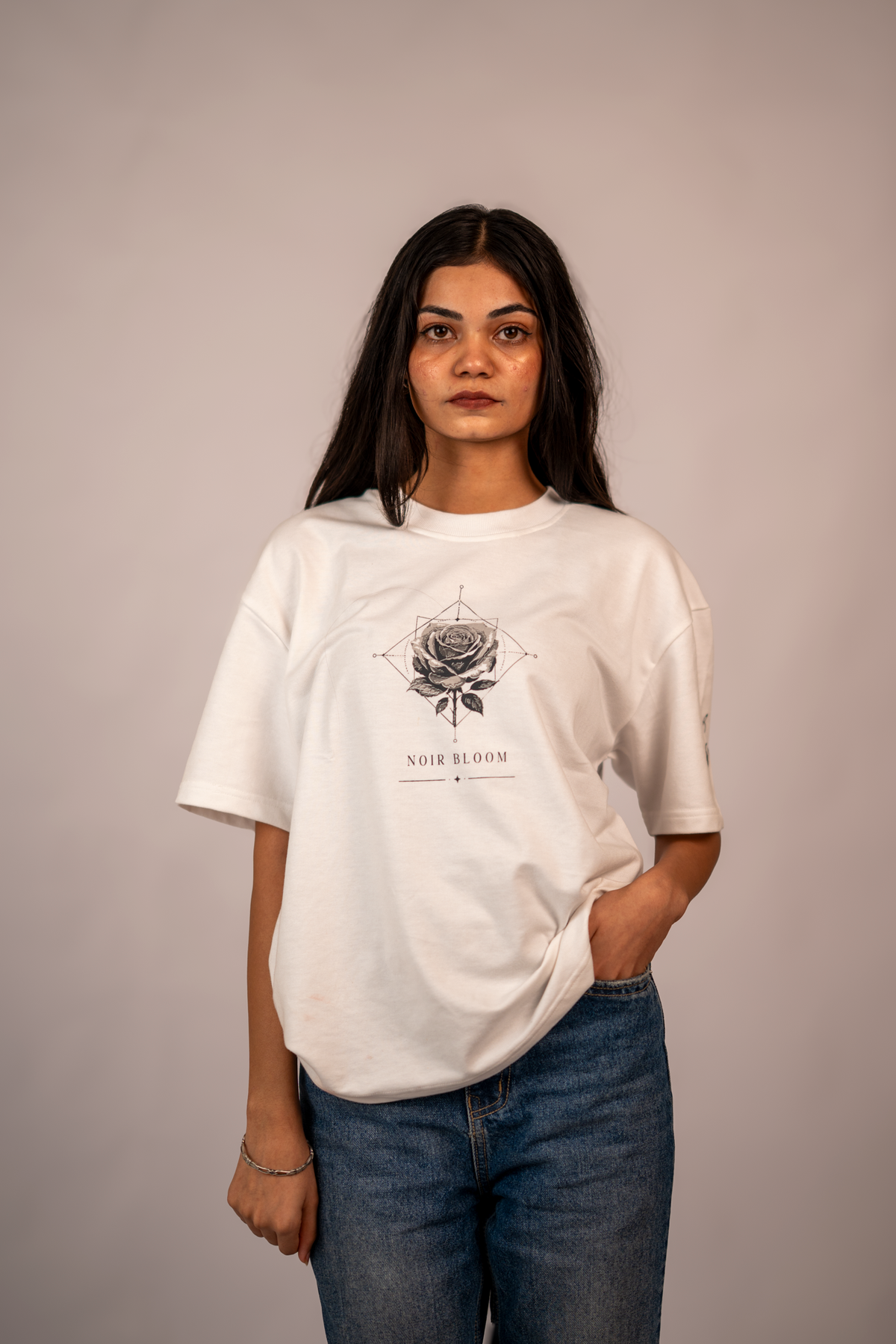 NOIR BLOOM Oversized Tee